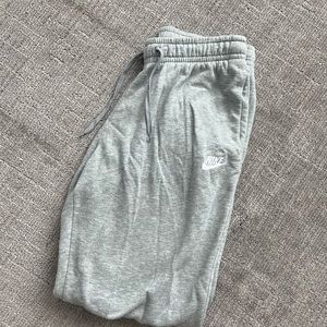 Nike joggers sweats